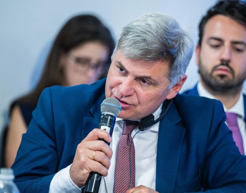 Φαραντούρης: Αντί για αξιοκρατία, πελατειακές σχέσεις – Αντί για αριστεία, μετριότητα και διαφθορά