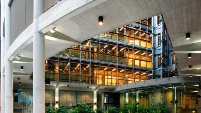 ΓΕΚ ΤΕΡΝΑ σε αναλυτές: «Το 2026 θα είναι καλή χρονιά»