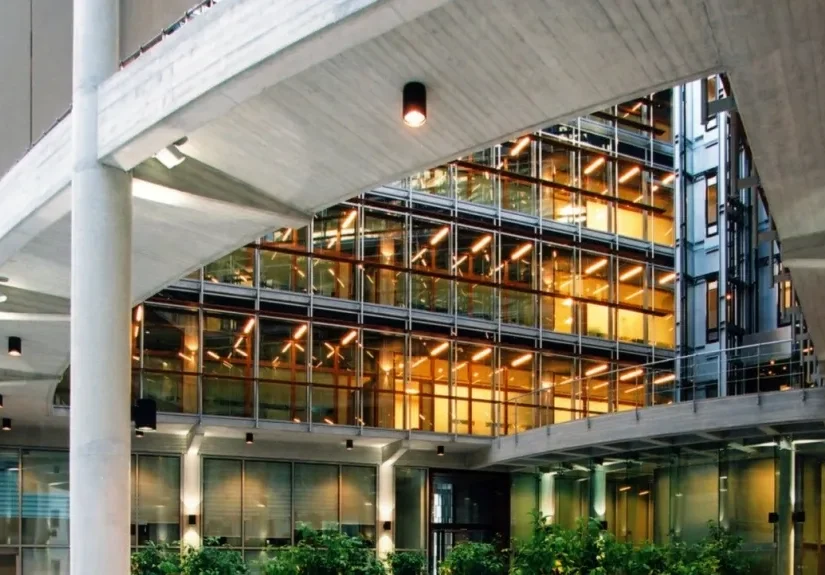 ΓΕΚ ΤΕΡΝΑ σε αναλυτές: «Το 2026 θα είναι καλή χρονιά»