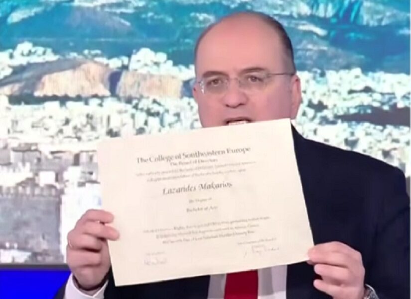 Γιατί ο πρωθυπουργός πρέπει να αποπέμψει τον Λαζαρίδη, Αθανάσιος Κωτσόπουλος