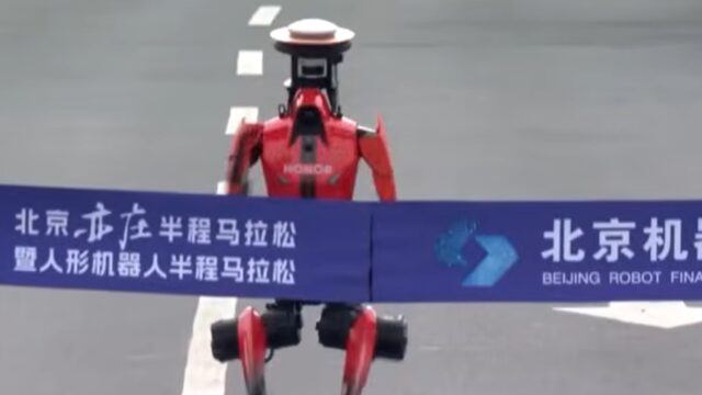 Το ρομπότ που έτρεξε πιο γρήγορα από τους ανθρώπους! Απόστολος Αποστόλου