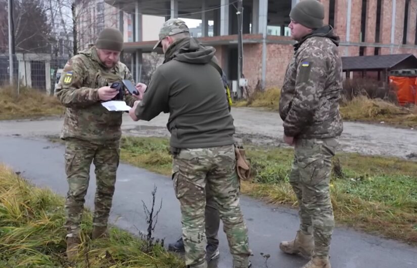 Μαχαιρώνουν στρατολόγους στην Ουκρανία!, Όλγα Μαύρου
