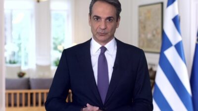 "Φωνάζει ο κλέφτης, να φύγει ο νοικοκύρης..." , Σάββας Παυλίδης