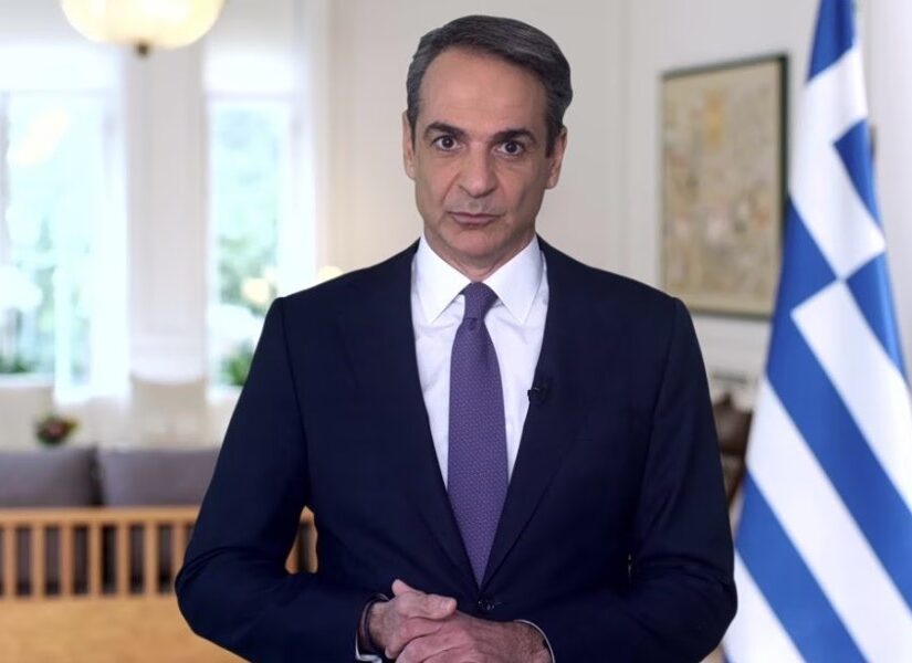 "Φωνάζει ο κλέφτης, να φύγει ο νοικοκύρης..." , Σάββας Παυλίδης