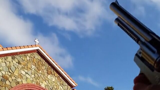 Οι "κουμπουροφόροι" και τα αιματηρά πασχαλινά επεισόδια στην Αθήνα του 19ου αιώνα, Σταύρος Μαλαγκονιάρης