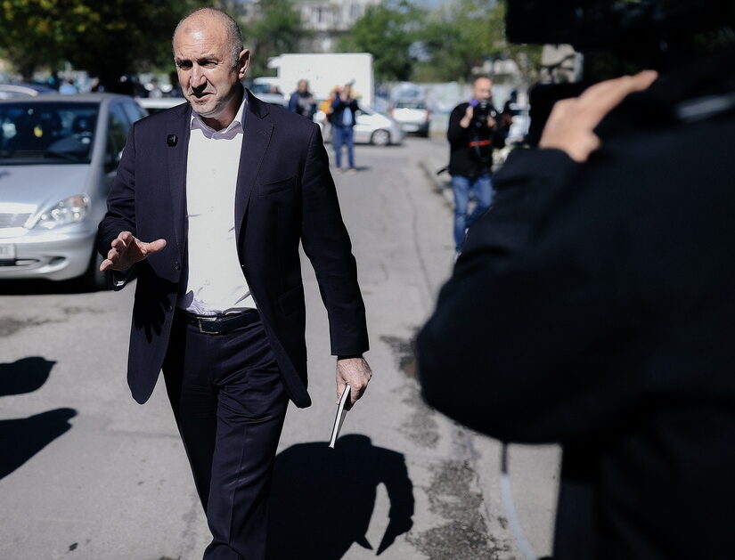 Με 37% προηγείται ο Ράντεφ στη Βουλγαρία