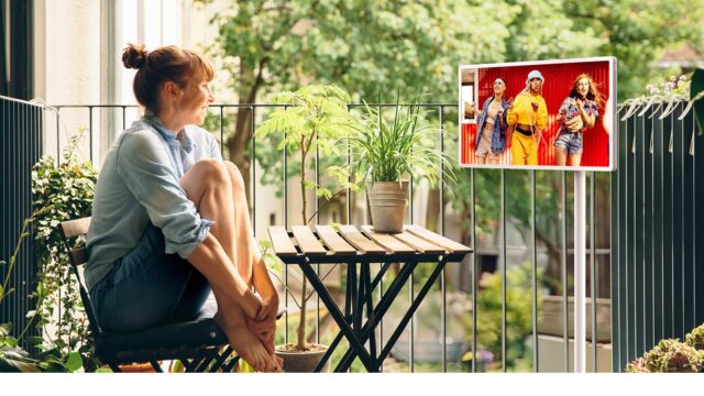 LG STANBY ME 2: Η ΟΘΟΝΗ ΠΟΥ ΕΡΧΕΤΑΙ ΜΑΖΙ ΣΟΥ