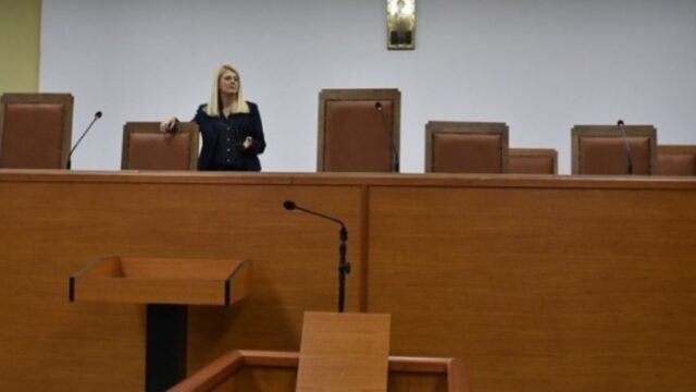 Χάος και οργή στη δεύτερη φάση της δίκης για τα Τέμπη – Δεκτό το αίτημα Κωνσταντοπούλου για μαγνητοφώνηση