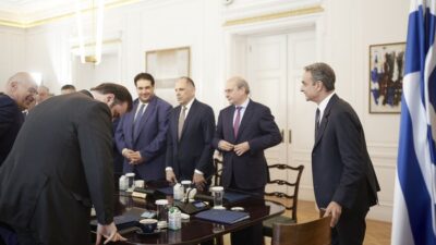 Ο Μητσοτάκης υπερασπίζεται το επιτελικό κράτος του... Σάββας Παυλίδης