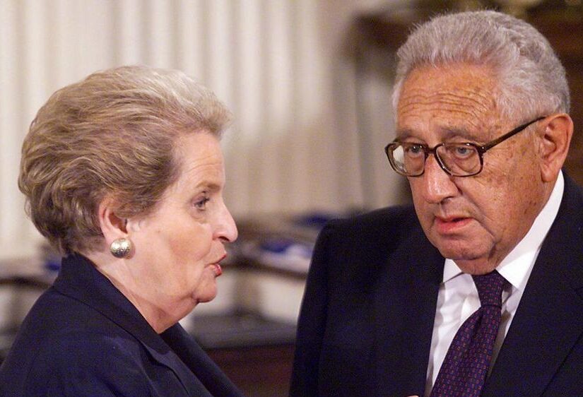 Τα τέσσερα δυτικά κατεστημένα στο παγκόσμιο σύστημα εξουσίας, Νικόλαος Λάος