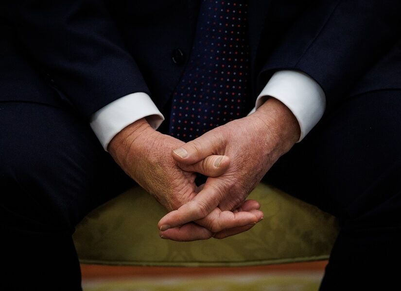 Ευθύνεται το Groupthink για την απόφαση Τραμπ να εμπλακεί σε πόλεμο; Ευθύμιος Τσιλιόπουλος