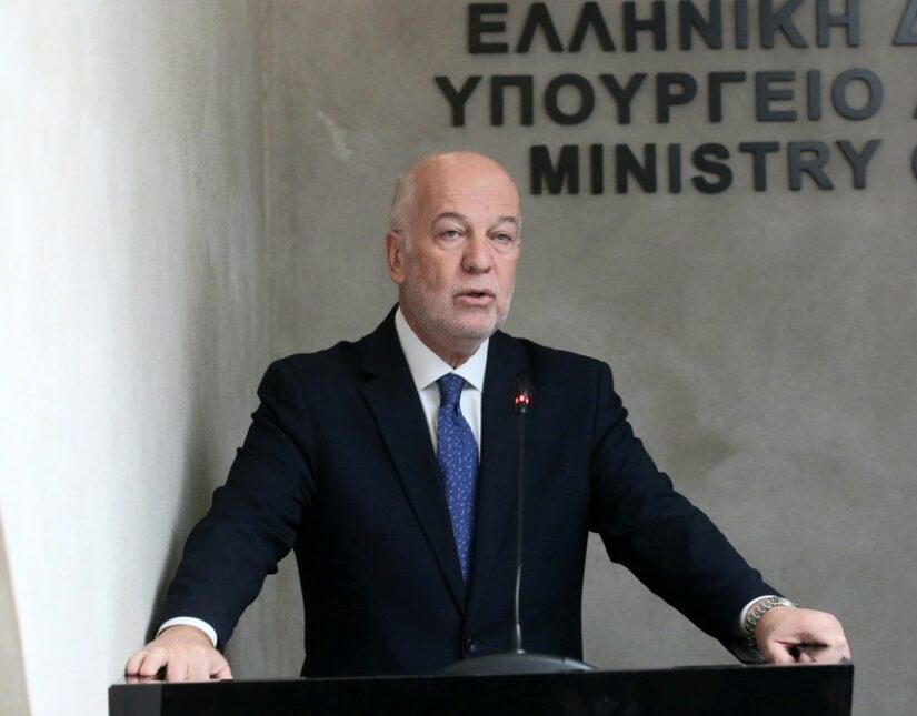 Σπάει ρεκόρ... γενιτσαρισμού ο Φλωρίδης! Κόμπρα