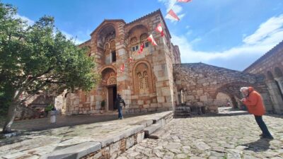 Αφιερωμένη στην ιστορική μνήμη και στον πολιτισμό η επισκεψη του Μορφωτικού Συλλόγου Μεσσηνίας σε Δίστομο και Όσιο Λουκά