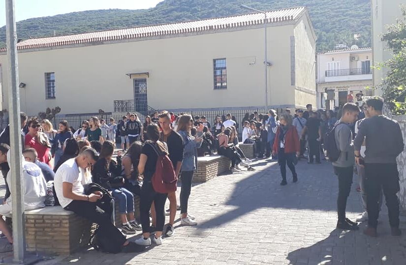 “Κομβόι” πούλμαν με Μαθητές στο Μουσείο Θυμάτων Ναζισμού Διστόμου την επέτειο της “Διεθνούς Ημέρας Μουσείων”