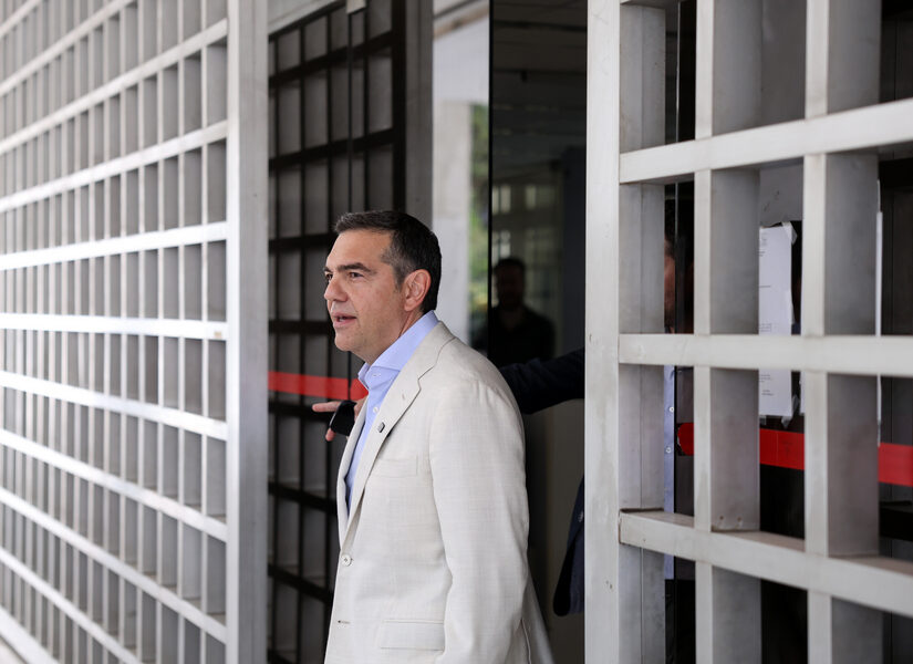 Πως η ΕΛΑΣ πρέπει να αντιμετωπίσει το ΠΑΣΟΚ και τα υπόλοιπα κόμματα της Αριστεράς, Δημήτρης Τζιώτης