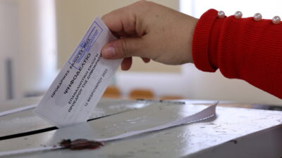 Τα αποτυχημένα κόμματα τροφοδοτούν και τους πλακατζήδες, Κώστας Βενιζέλος