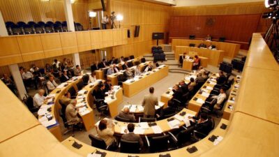 Από τους φθαρμένους διαπλεκόμενους στα νεόκοπα καραγκιοζιλίκια, Κώστας Βενιζέλος