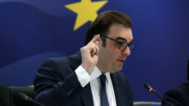 Δεν έχει διαβάσει ο κ. Μητσοτάκης τις προβλέψεις της ΕΕ για την ελληνική οικονομία και το ΑΕΠ; Κώστας Μελάς