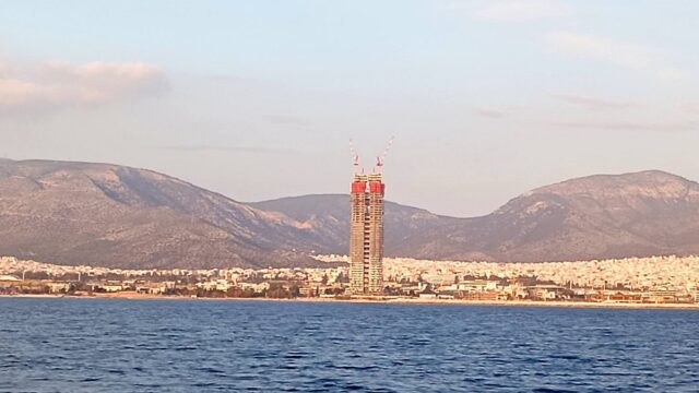Σιγά! Η πατρίδα επωλήθη (καθετότητα)... Μάνος Στεφανιδης