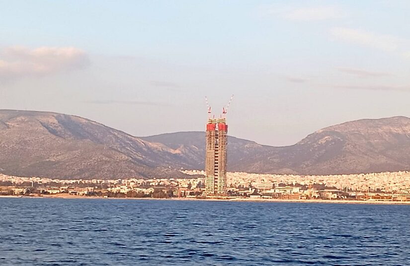 Σιγά! Η πατρίδα επωλήθη (καθετότητα)... Μάνος Στεφανιδης
