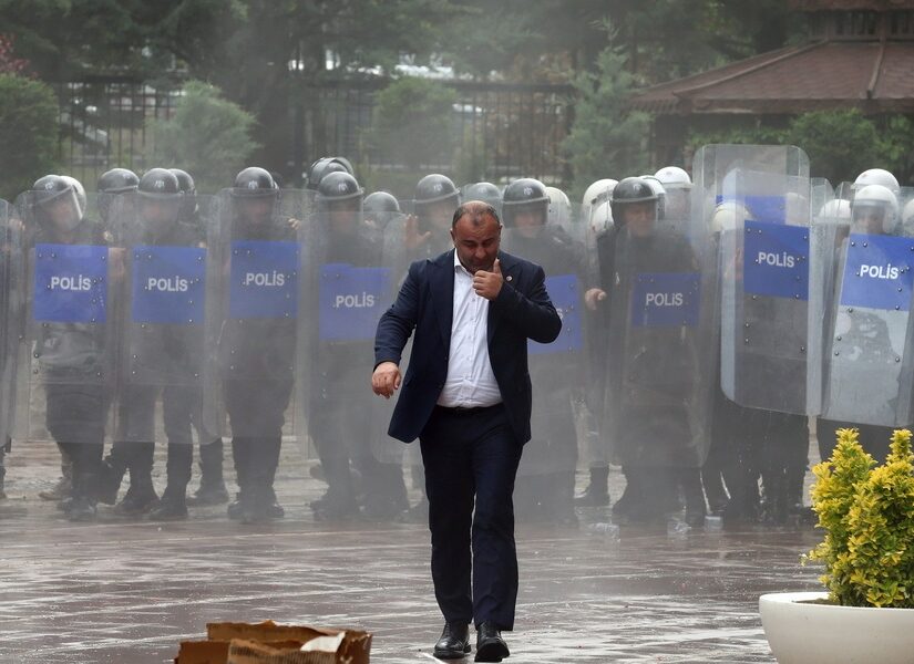 Η ευρωπαϊκή σιωπή για το δικαστικό πραξικόπημα στην Τουρκία, Βάνα Στέλλου