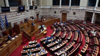 Θύελλα για το μπάζωμα των υποκλοπών – Πυρά από Σαμαρά – Αποχώρησαν κόμματα από την Βουλή