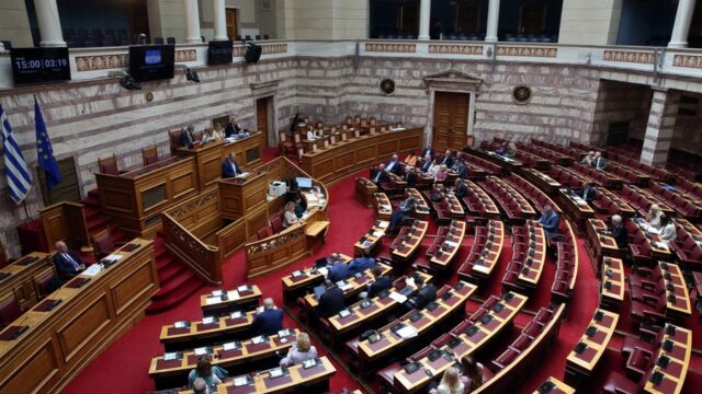 Θύελλα για το μπάζωμα των υποκλοπών – Επίθεση από Σαμαρά – Ανδρουλάκης: Εθνική προδοσία