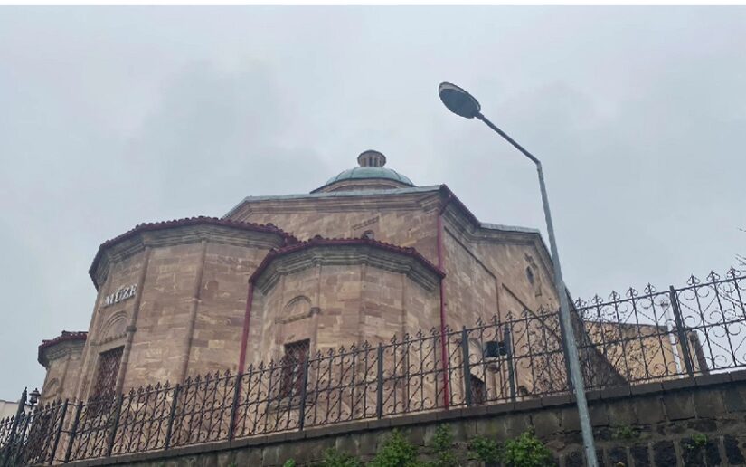 Θαυμαστές ιστορίες από την Κερασούντα, Νικόλαος Σφαιρόπουλος