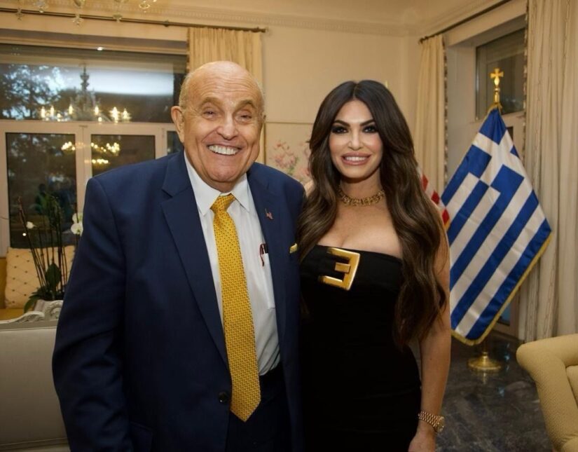 Στην Αθήνα για δείπνο με την Κίμπερλι ο Τζουλιάνι – Ποιοι υπουργοί παραβρέθηκαν