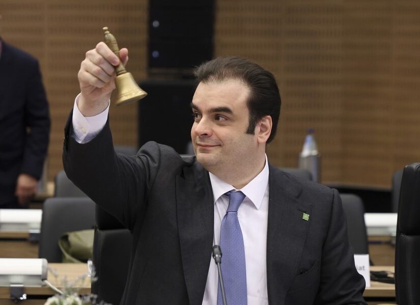 Πως η οικονομική κρίση βαφτίζεται σε οικονομικό θαύμα! Κώστας Μελάς
