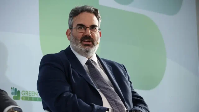 Παραιτήθηκε o Γ.Γ. Χωροταξικού Σχεδιασμού – Συγγενείς του στο κύκλωμα με τις πολεοδομίες