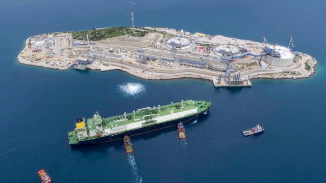 Μακροχρόνια συμφωνία 20 ετών για προμήθεια 1 εκατ. τόνων LNG ετησίως από το 2030