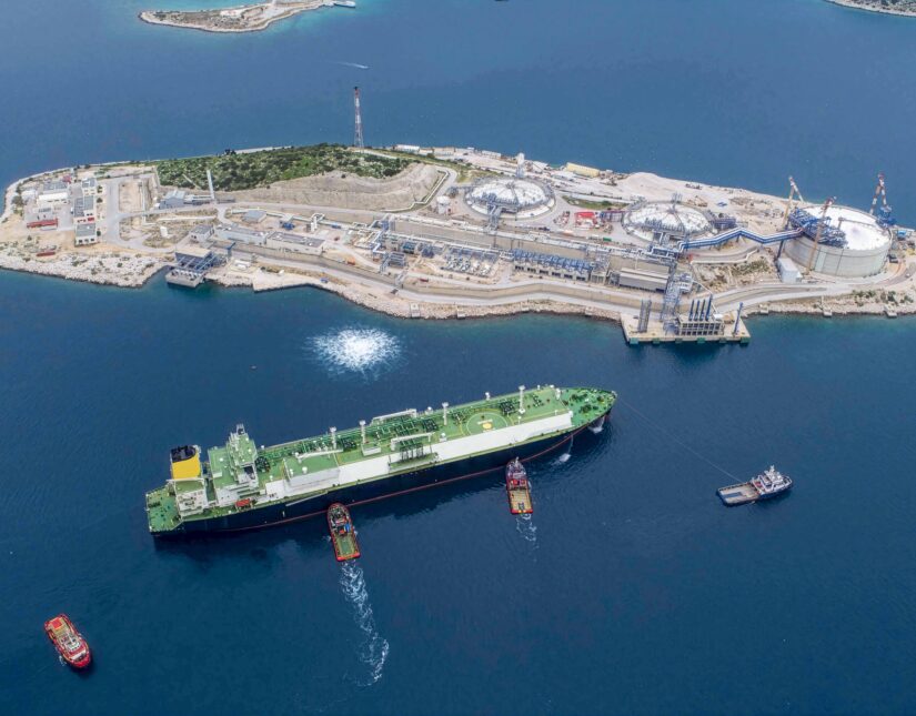 Μακροχρόνια συμφωνία 20 ετών για προμήθεια 1 εκατ. τόνων LNG ετησίως από το 2030