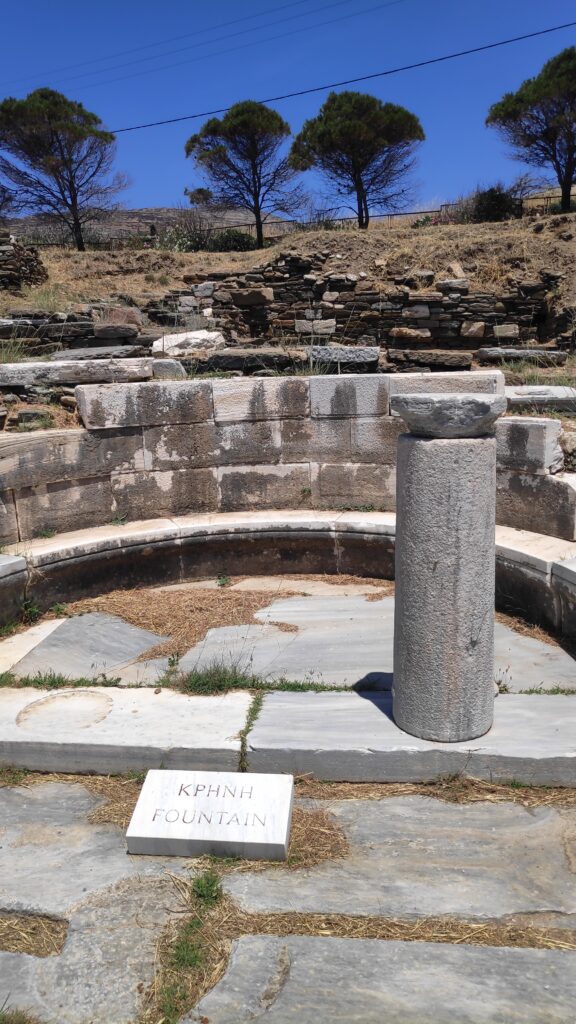 νησί Τήνου. Μελαχροινή ΜΑρτίδου