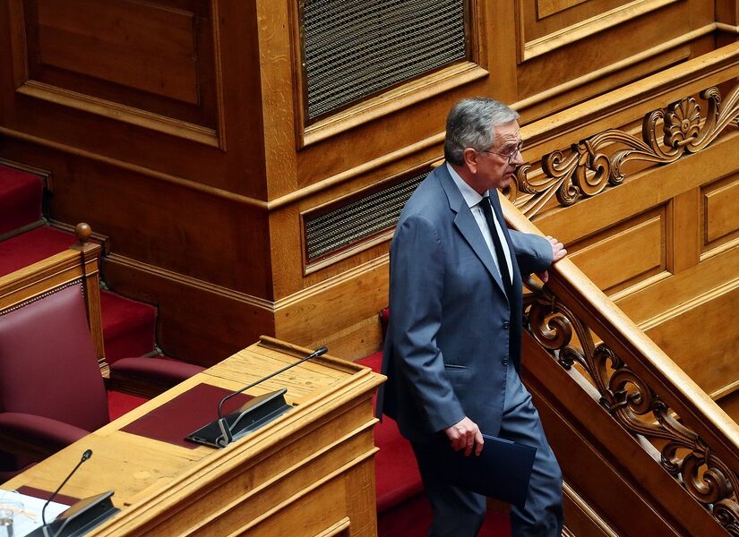 Πυροτεχνήματα πριν τη μεγάλη έκρηξη – Ζούμε το τέλος των κομμάτων; Απόστολος Αποστόλου