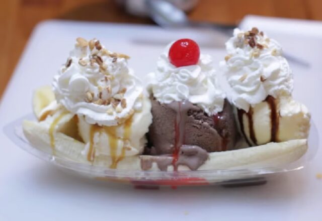 Η επιστροφή του νοσταλγικού Banana split το φετινό καλοκαίρι! Μαρία Καλοπούλου