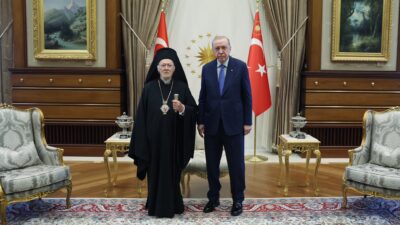 Συνάντηση Ερντογάν-Βαρθολομαίου, εν μέσω πιέσεων για την επαναλειτουργία της Χάλκης, Βάνα Στέλλου