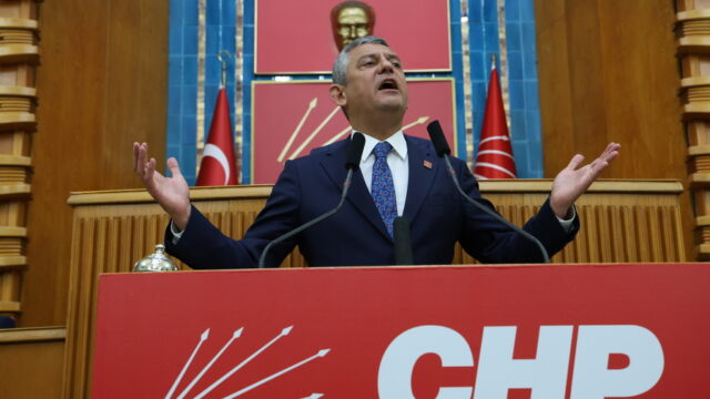 Η ημέρα που θα κρίνει το μέλλον του κεμαλικού κόμματος, Βάνα Στέλλου