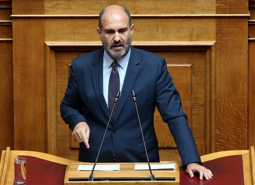 Με τον Μαρκόπουλο να εξηγεί, το πόπολο θα βγει στο δρόμο με ζητωκραυγές υπέρ της… ακρίβειας!