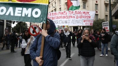 Πώς μπορεί μία προοδευτική συμμαχία να ξαναστήσει την Ελλάδα στα πόδια της, Χάρης Τσιόκας