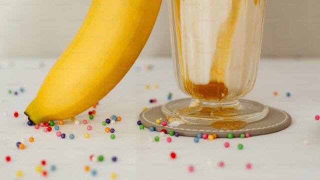 Τροπική απόλαυση κάτω από τον ήλιο με Banana Daiquiri