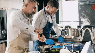 ΑΚΜΙ GASTRONOMY FESTIVAL 2026: Ένα διήμερο φεστιβάλ «οδοιπορικό» στη σύγχρονη δημιουργική κουζίνα, με την υπογραφή της κορυφαίας Σχολής Γαστρονομίας στην Ελλάδα