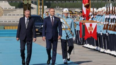 Ο ζήτουλας Ερντογάν διαφημίζει πλούτη και δύναμη, Κώστας Βενιζέλος