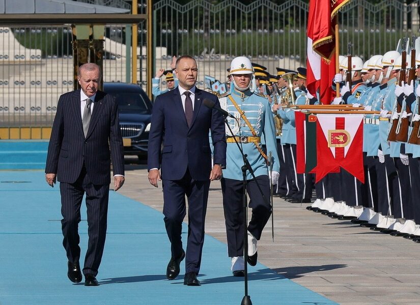 Ο ζήτουλας Ερντογάν διαφημίζει πλούτη και δύναμη, Κώστας Βενιζέλος
