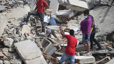 Στους 600 πλησιάζουν οι νεκροί από τον σεισμό στη Βενεζουέλα – Αγωνία για τους αγνοούμενους