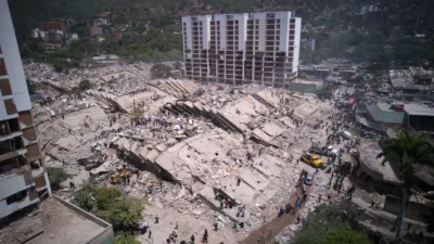 Θύματα στα συντρίμμια στην Βενεζουέλα – Αναχώρησε ομάδα Ελλήνων διασωστών
