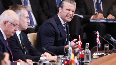 Επίθεση Χεγκσεθ στο ΝΑΤΟ: Ξεκινάμε αναθεώρηση δυνάμεων και βάσεων στην Ευρώπη