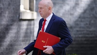 Γιατί παραιτήθηκε ο Βρετανός υπουργός Άμυνας – Υπό πίεση ο Στάρμερ