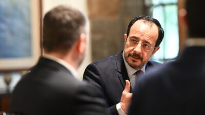 Σε ποιους πολίτες τουρκικής καταγωγής παραχώρησε υπηκοότητα η Κυπριακή Δημοκρατία, Κώστας Βενιζέλος