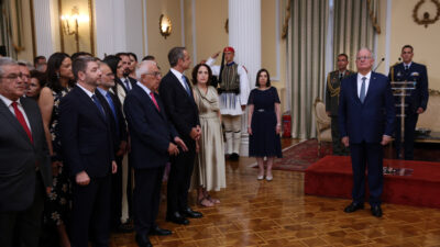 Το μετέωρο βήμα της Μεταπολίτευσης και η Ελλάδα που βουλιάζει, Γιώργος Παπασίμος